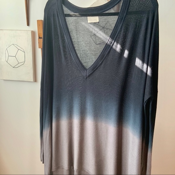 Blue to gray hombre sweater Pins & Needles lg $16 - Picture 6 of 8